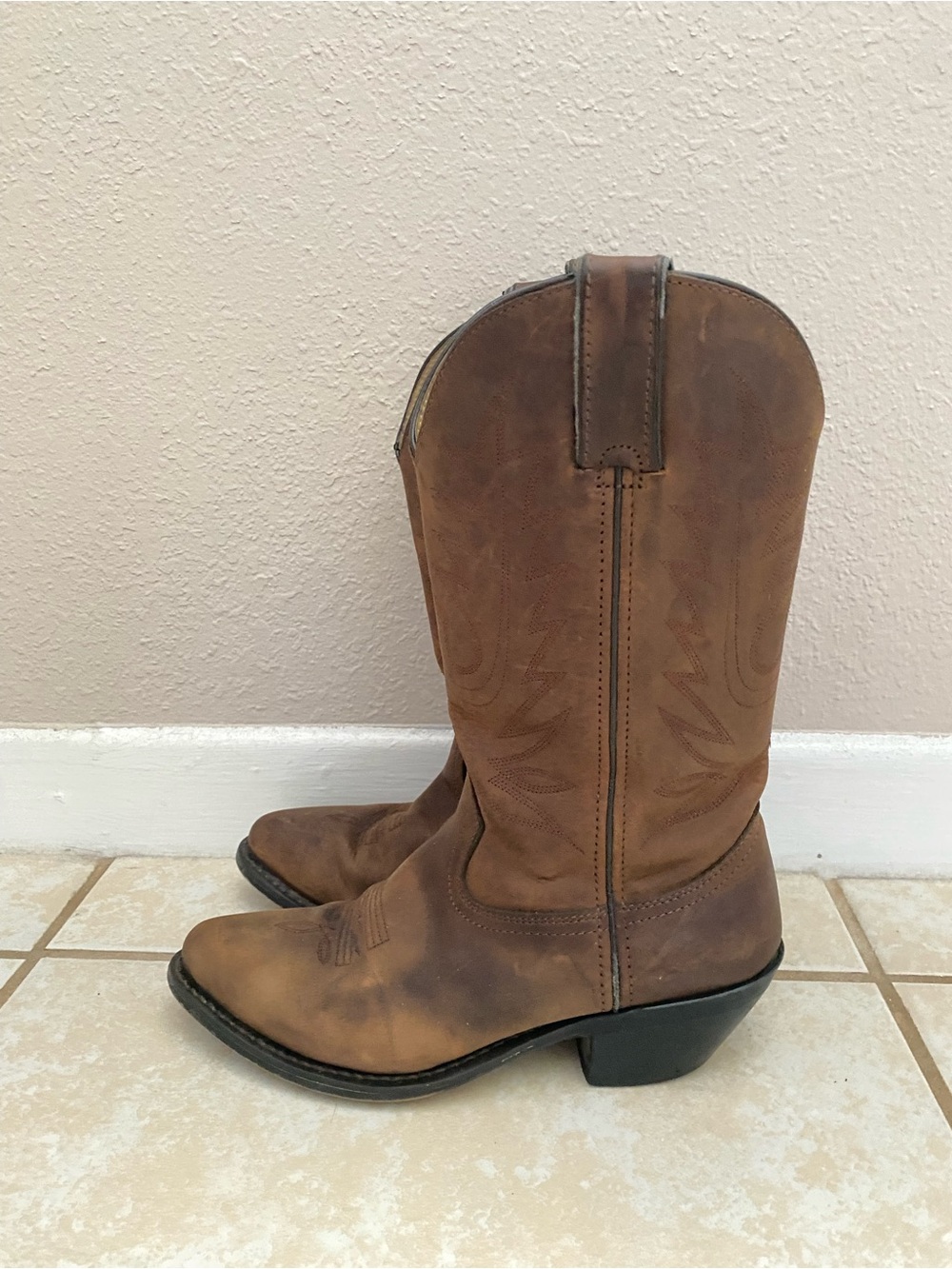 Durango Women's Western boots in tan distressed leather